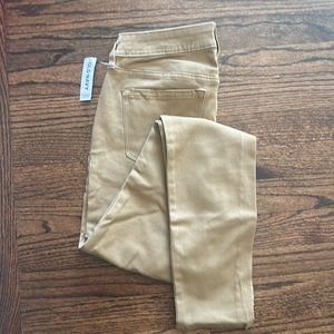 Old Navy Mid-Rise Rockstar Super Skinny jeans.